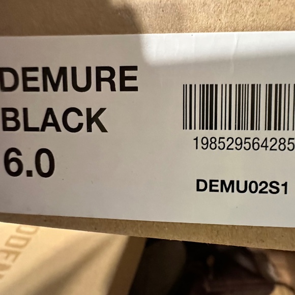 Steve Madden Demure Black Strappy heels women’s sz 6 - Picture 4 of 4